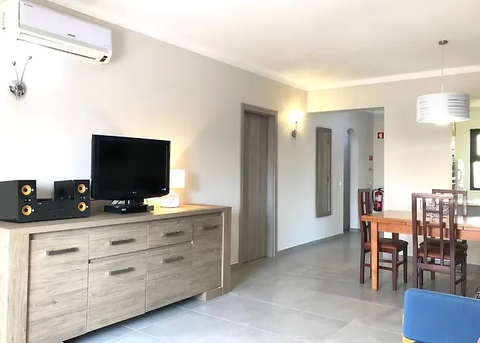 Poente Da Aldeia 알부페이라